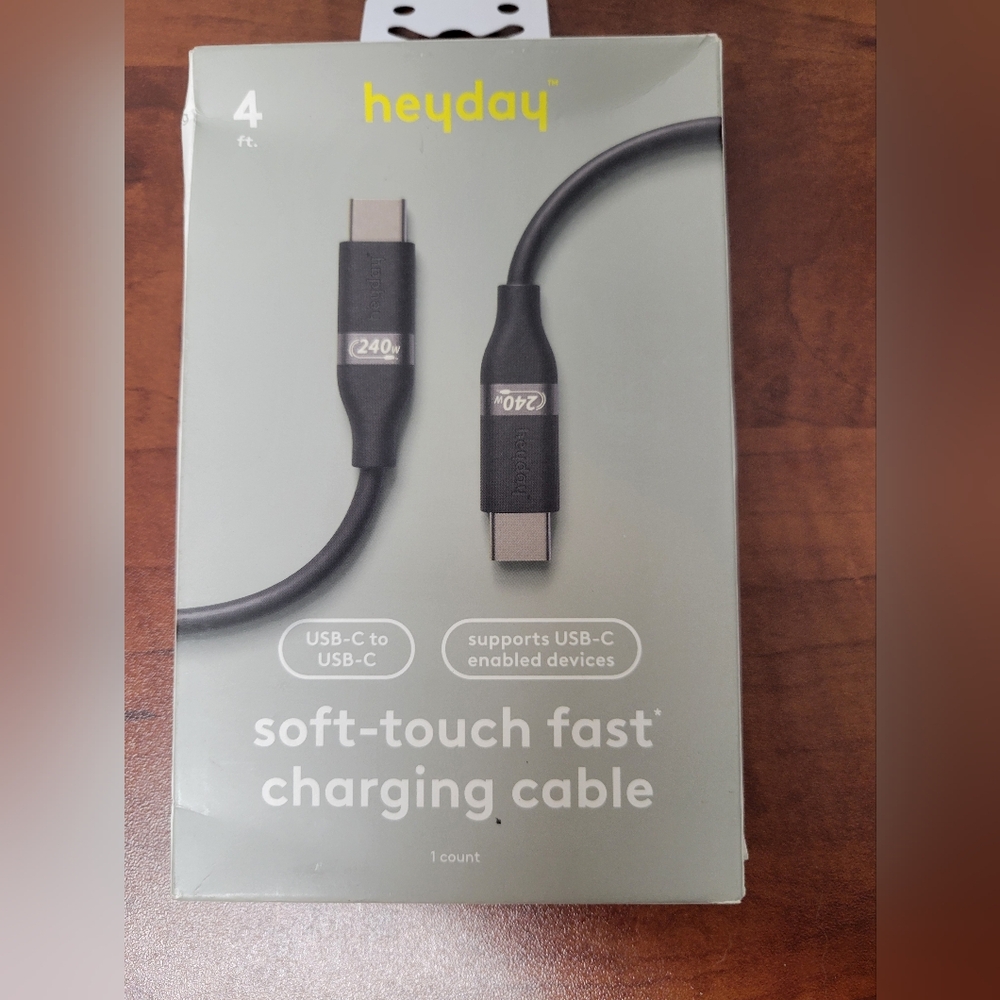 Heyday Black Soft Touch USB-C to USB-C Fast Charging Cable 4 Ft NIB